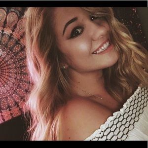 Meet your Posher, Nicole